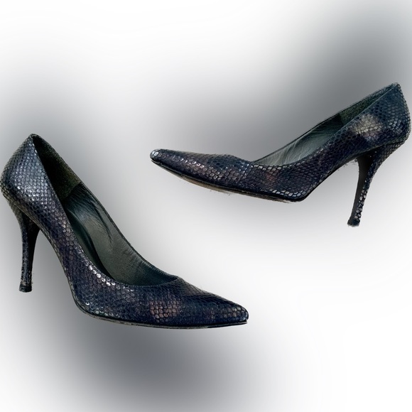 STUART WEITZMAN metallic silver gray snakeskin stiletto heels pumps Women’s 7.5 - Picture 5 of 9